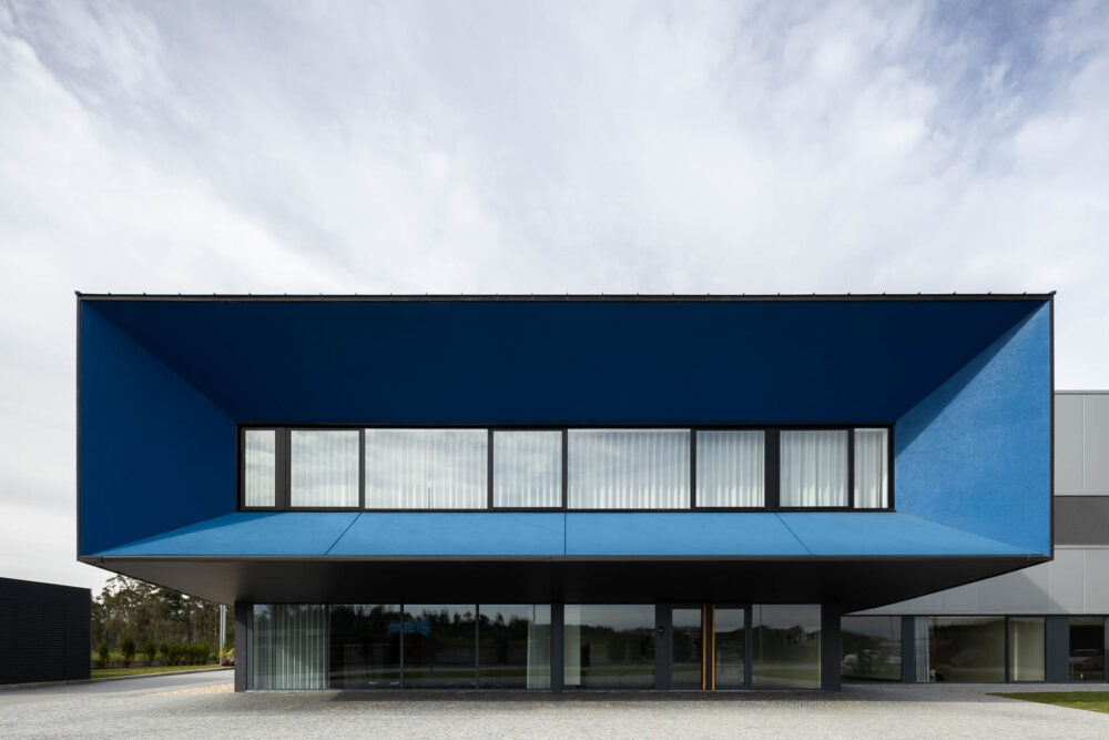 Edificio Industrial Duvalli ,arquitectura 3.14 arquitectos e fot